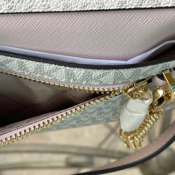 Michael Kors PVC Leather Crossbody Bag Handbag Messenger Shoulder Purse - Picture 8 of 11